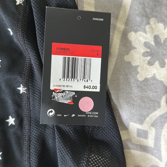 Nike athletic tank top - Picture 3 of 4